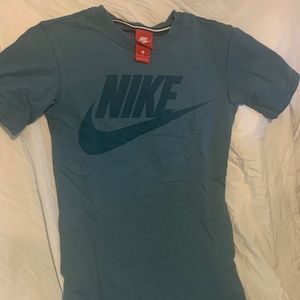 Nike girl’s sweatshirt dress